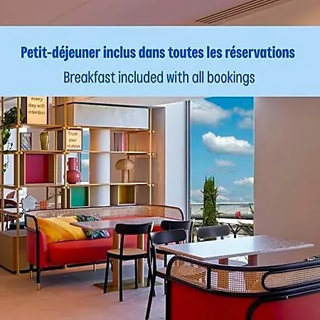 Hampton By Hilton Airport 3*
