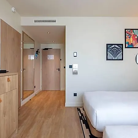 Hampton By Hilton Airport Hotel
