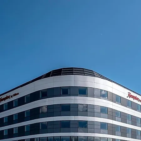Hampton By Hilton Airport Hotel Lyon