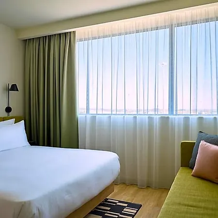 Hampton By Hilton Airport Hotel 3*