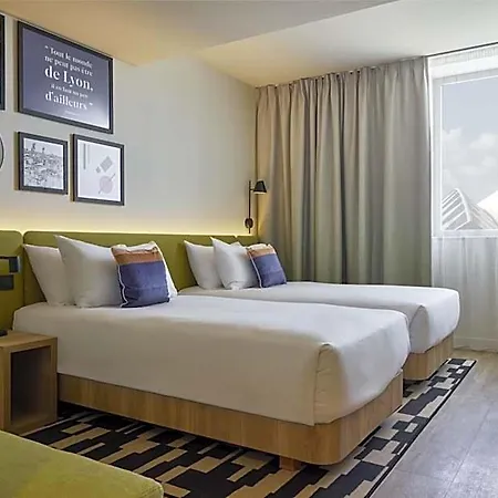 Hampton By Hilton Airport 3*
