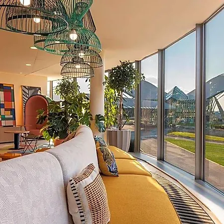 Hampton By Hilton Airport Hotel 3*